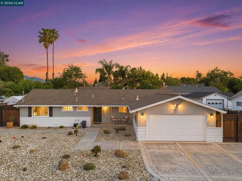 3875 Logan Ct, Concord, CA, 94519-1852 | Card Image