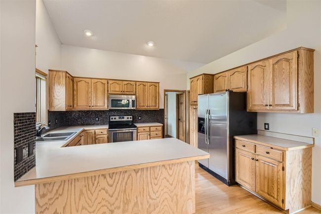 Plenty of Cabinet Space! | Image 14