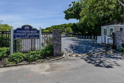 126 Grant St, Centerport, NY, 11721-1248 | Card Image