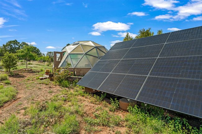 Fully owned hybrid 8.5kW solar array with 22.5kWh battery storage | Image 37