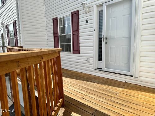 4-41 Tulip Grove Circle, Bristol, TN, 37620 | Card Image