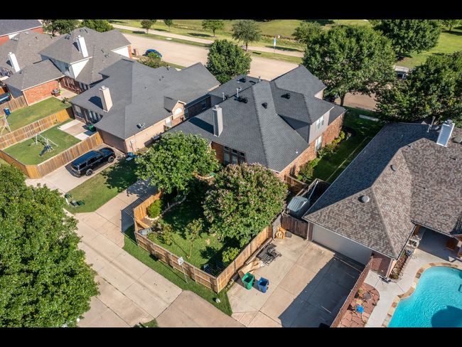 Bird's eye view with a residential view | Image 33