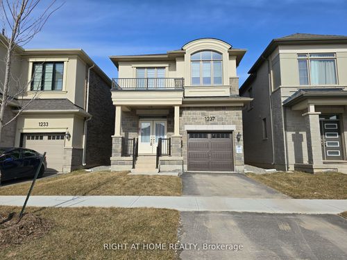 1237 Trudeau Dr, Milton, ON, L9E1Y6 | Card Image