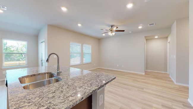 210 Rearden Blvd, House other with 3 bedrooms, 2 bathrooms and 2 parking in Jarrell TX | Image 12