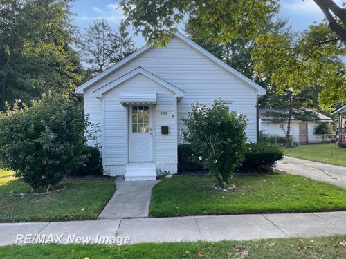 131 S Melze St, Merrill, MI, 48637-2523 | Card Image