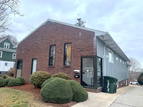 270-270 Montauk Ave, New London, CT, 06320-4712 | Card Image