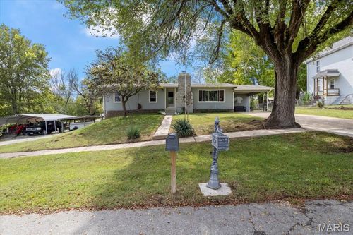 208 E Main St, Iberia, MO, 65486-9208 | Card Image