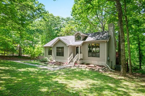 1015 Cross Country Dr, Kingston Springs, TN, 37082-8174 | Card Image