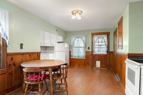 6 Liberty St, Nashua, NH, 03060-3617 | Card Image
