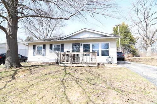 332 W Imboden Dr, Decatur, IL, 62521-5242 | Card Image