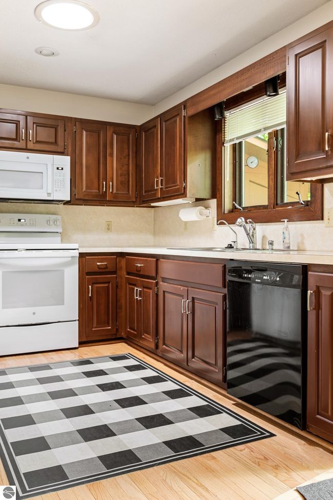 3862 Trillium Dr, House other with 3 bedrooms, 2 bathrooms and null parking in Leland MI | Image 20