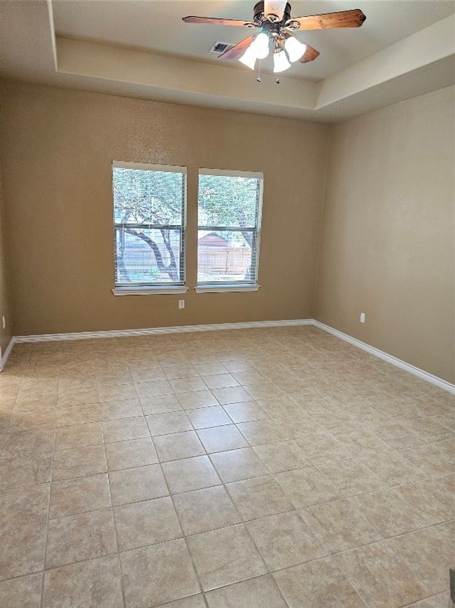 2106 Red Fox Rd, House other with 3 bedrooms, 2 bathrooms and 2 parking in Austin TX | Image 17