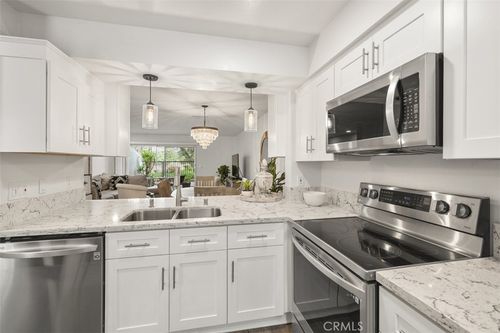 762 Tuolumne Ave, Thousand Oaks, CA, 91360 | Card Image