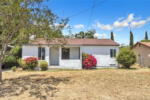 1131 W Nicolet St, Banning, CA, 92220-4421 | Card Image