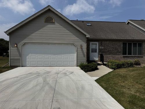 178 E Pioneer Road, Fond Du Lac, WI, 54935 | Card Image
