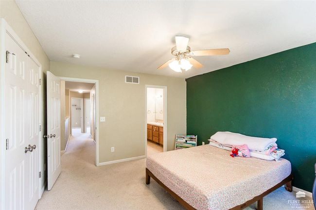 2018 Quail Run, Condo with 3 bedrooms, 3 bathrooms and null parking in Junction City KS | Image 11