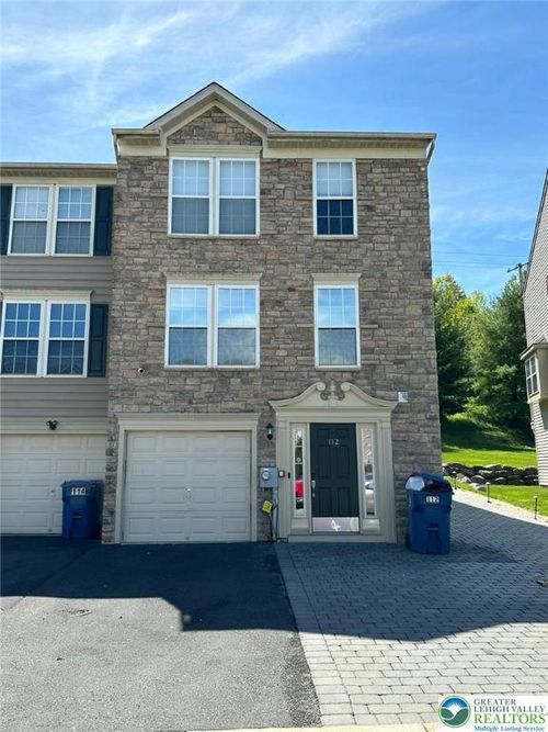 112 Knollwood Dr, Williams Twp, PA, 18042-7116 | Card Image