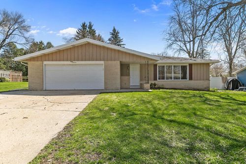 813 Minerva Street, Horicon, WI, 53032 | Card Image