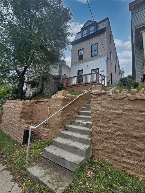 540 Grand Ave, Cincinnati, OH, 45205-2706 | Card Image