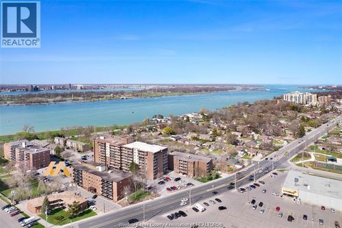 211-3936 Wyandotte Street, Windsor, ON, N8Y4V1 | Card Image