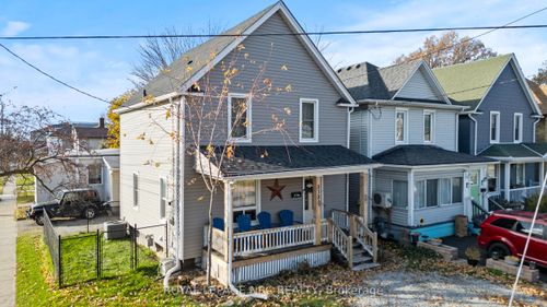 313 Burgar St, Welland, ON, L3B2T5 | Card Image