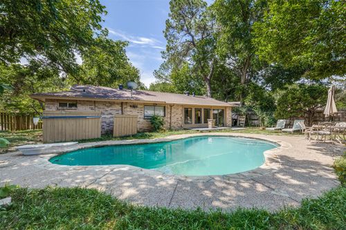 2602 Brentwood Cir, Arlington, TX, 76013-2109 | Card Image