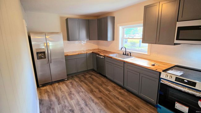 1401 N Quarry Rd, House other with 5 bedrooms, 2 bathrooms and null parking in Marion IN | Image 14