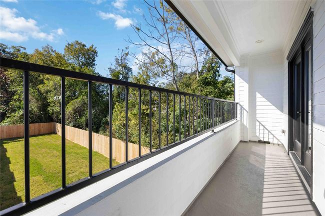 Balcony | Image 29