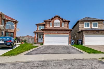 5276 Floral Hill Cres, House other with 4 bedrooms, 5 bathrooms and 5 parking in Mississauga ON | Image 1