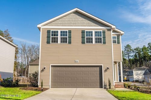 209 S Pine St, Aberdeen, NC, 28315-2605 | Card Image