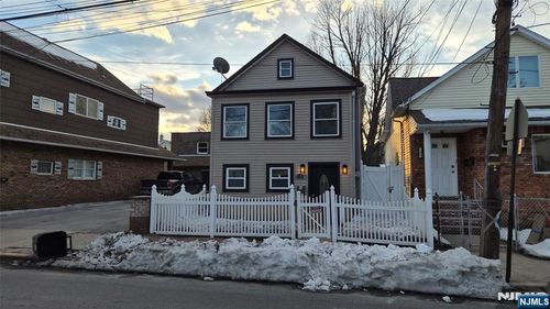104 Wallington Ave, Wallington, NJ, 07057-1150 | Card Image