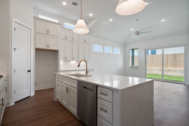 12104 Fennec Way, House other with 3 bedrooms, 2 bathrooms and 2 parking in Austin TX | Image 8