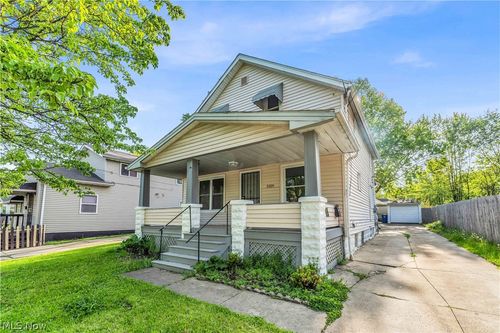 3359 E 65th St, Cleveland, OH, 44127-1952 | Card Image