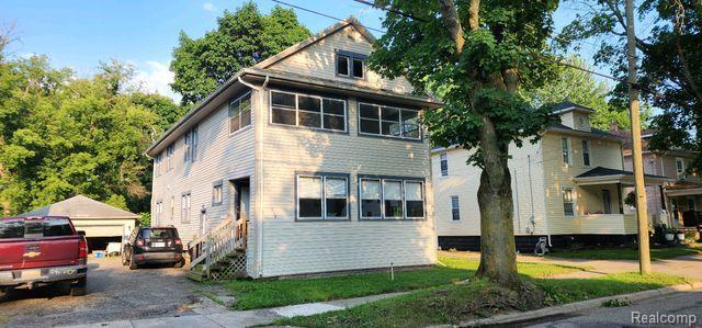 Seymour Ave, Jackson, MI 49202