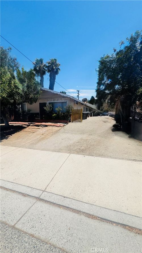 1106 E 7th, Corona, CA, 92879 | Card Image