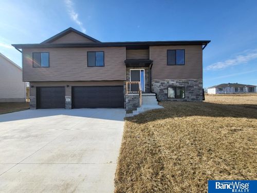 7621 Gulls Way, Lincoln, NE, 68514 | Card Image