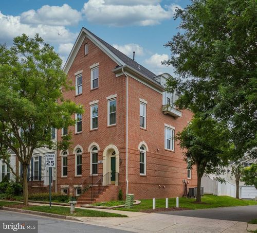 1120 Crestfield Dr, ROCKVILLE, MD, 20850-6085 | Card Image