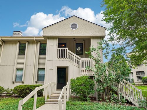 1106 Abbey Cir, Asheville, NC, 28805-3409 | Card Image