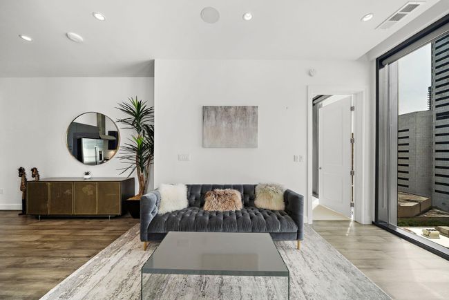 UNIT-1109 - 1211 Caroline St, Condo with 2 bedrooms, 2 bathrooms and 2 parking in Houston TX | Image 16