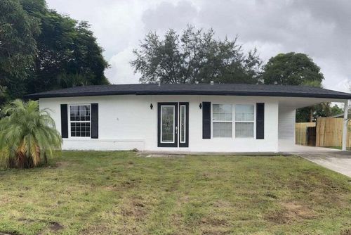 402 Ne Armory Cir, Port St Lucie, FL, 34983-1778 | Card Image