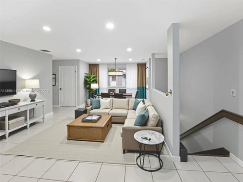 apt-22-5755 Nw 109th Ave, Doral, FL, 33178-3990 | Card Image