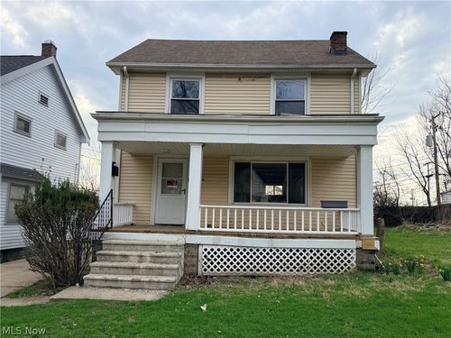 5328 Vine St, Maple Heights, OH, 44137-2653 | Card Image