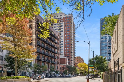 17f-1529 S State St, CHICAGO, IL, 60605-3011 | Card Image