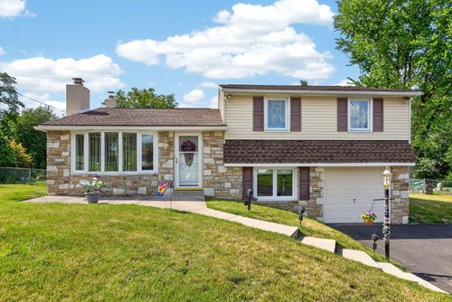 43 N Marmic Dr, Southampton, PA, 18966-1721 | Card Image