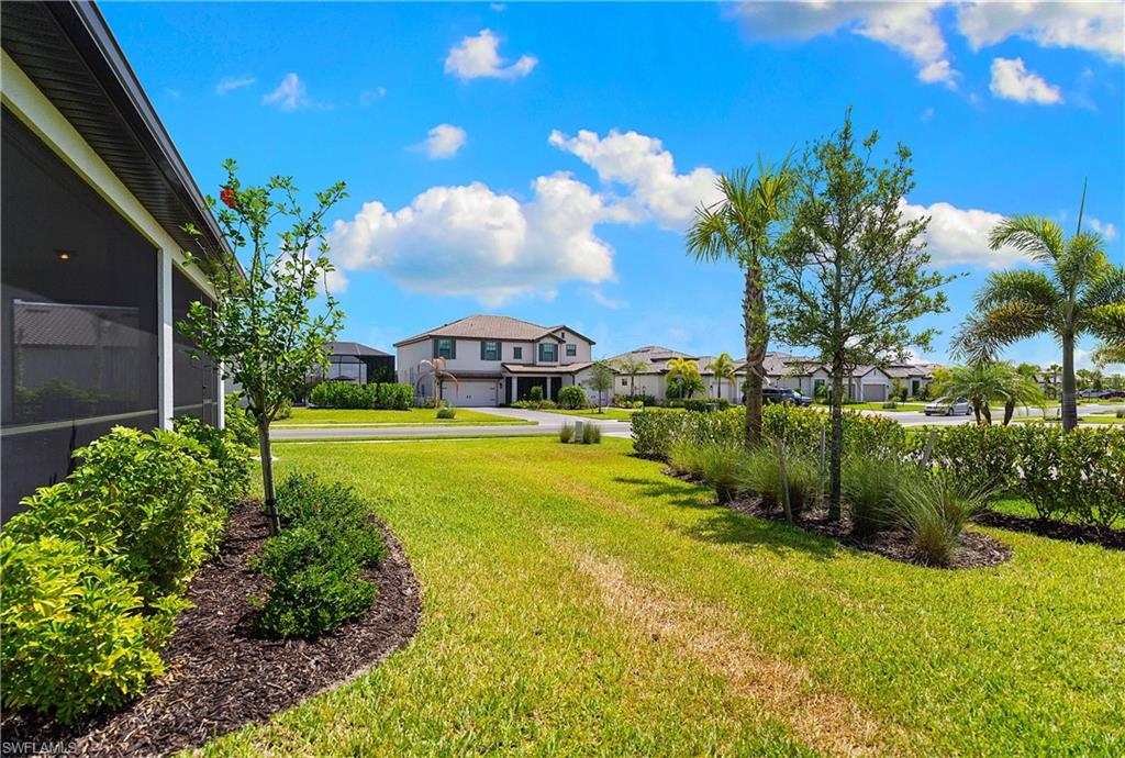 Residential in ESTERO 5