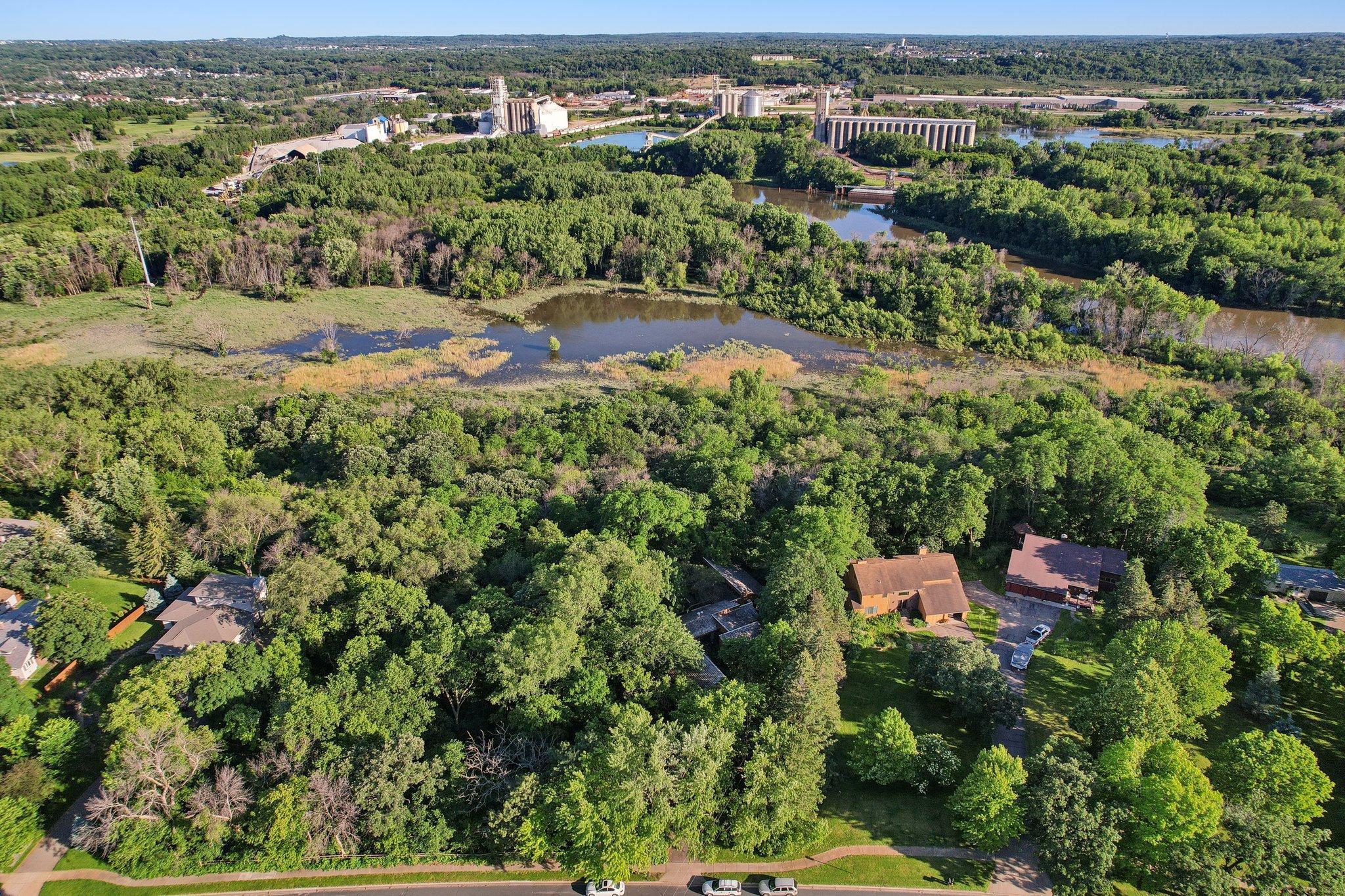 Auto Club Rd, Minneapolis, MN 55438