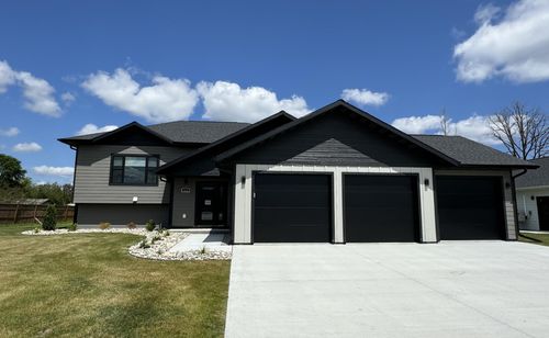 515 Lincoln St Se, Warroad, MN, 56763-2603 | Card Image