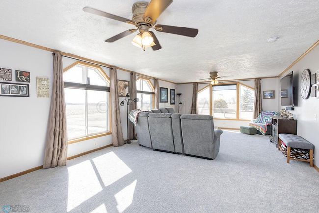 Family Room | Image 44