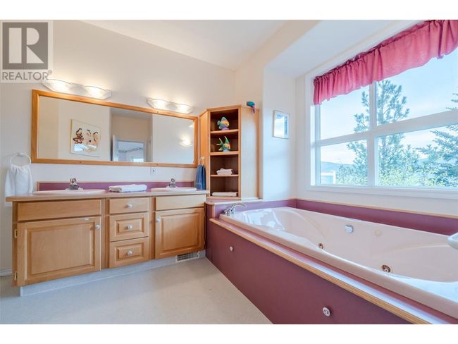 19409 Mcdougald Rd, House other with 3 bedrooms, 2 bathrooms and 2 parking in Summerland BC | Image 22