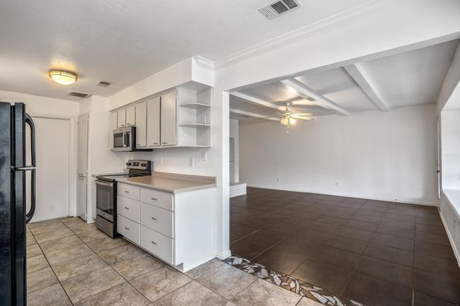 23123 Lestergate Dr, House other with 4 bedrooms, 2 bathrooms and 2 parking in Spring TX | Image 7